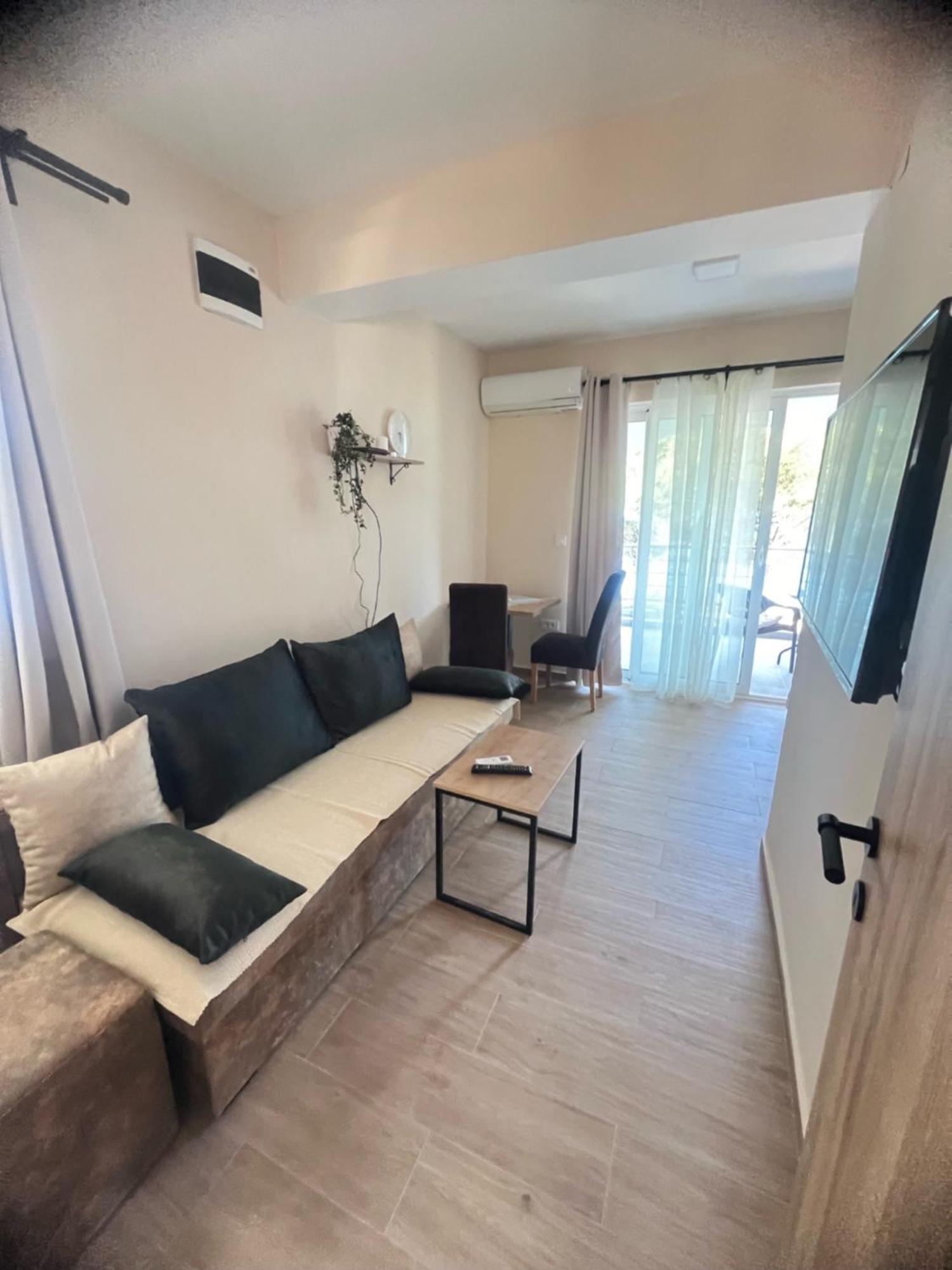 Apartmani Danilovic 赫尔采格诺维 外观 照片