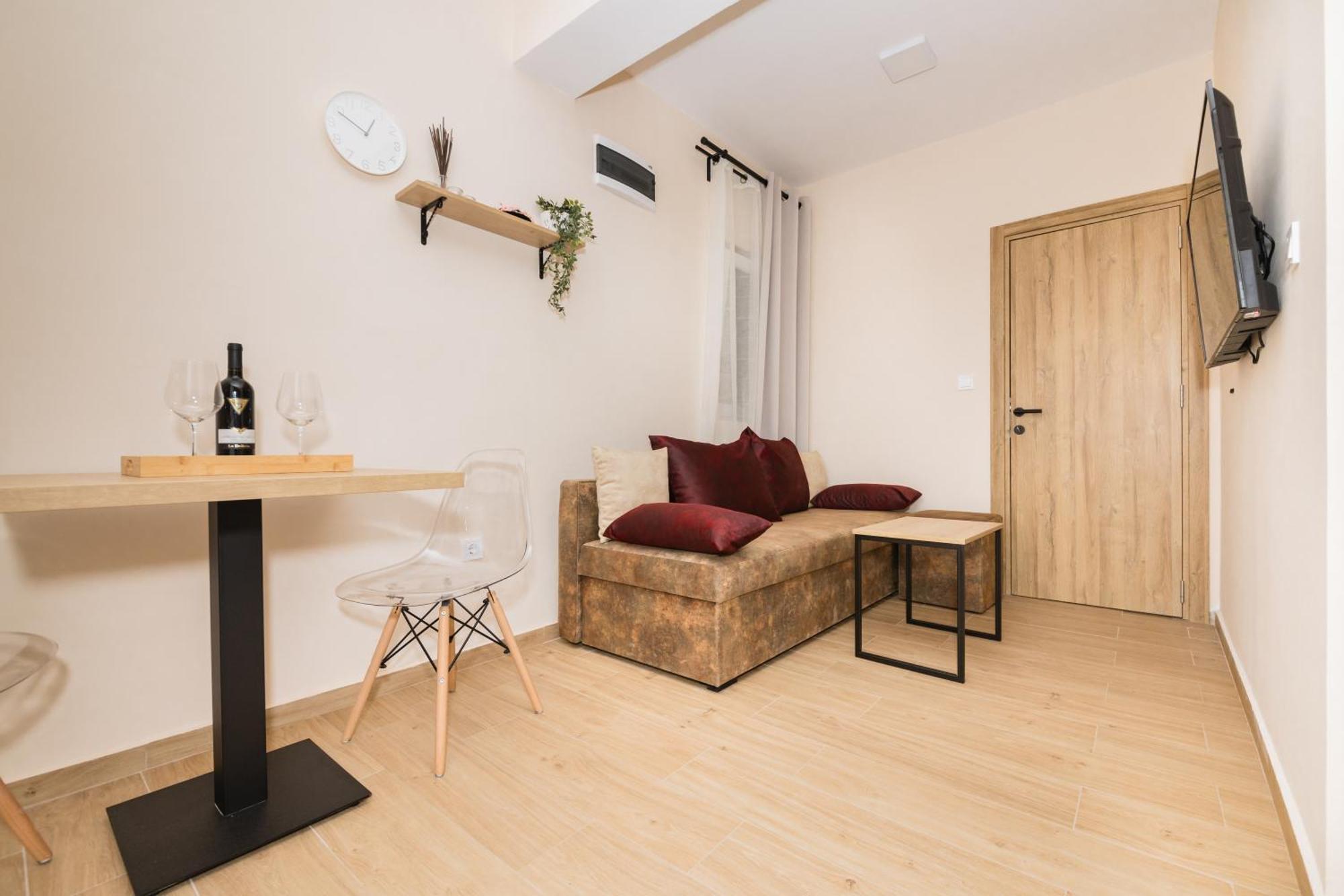 Apartmani Danilovic 赫尔采格诺维 外观 照片