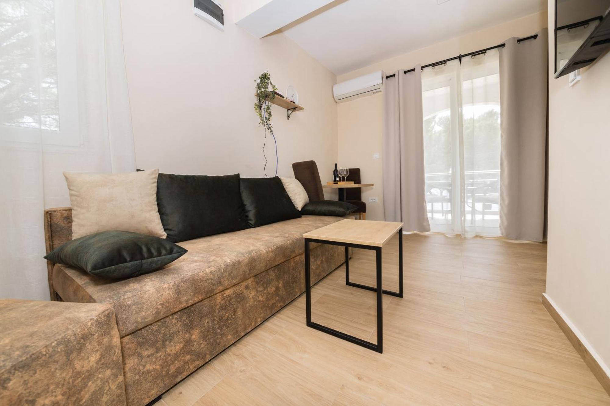 Apartmani Danilovic 赫尔采格诺维 外观 照片